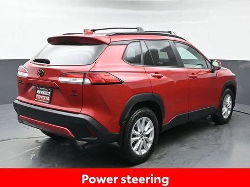 Certified 2022 Toyota Corolla Cross LE w/ Moonroof Package AWD/4WD image 7