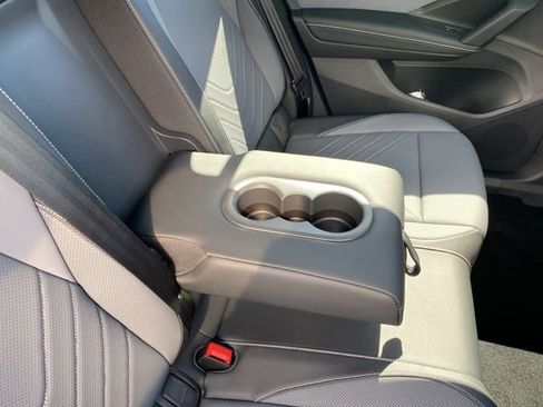 New 2025 Volkswagen Tiguan SE image 53