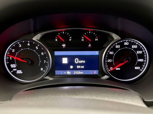 Used 2024 GMC Terrain SLT w/ Infotainment Package II AWD/4WD image 13