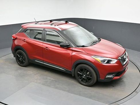 Used 2020 Nissan Kicks SR w/ SR Premium Package image 17