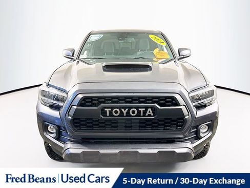Used 2021 Toyota Tacoma TRD Sport w/ Technology Package image 2