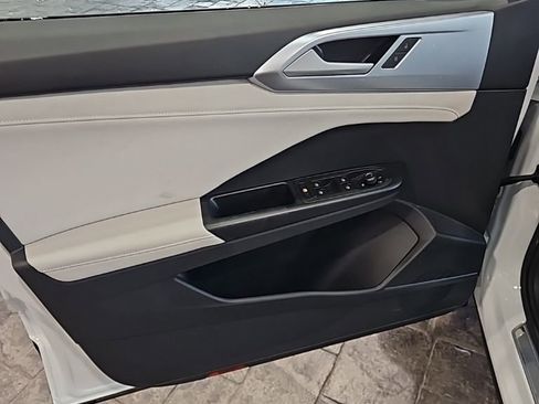New 2026 Volkswagen Taos SE AWD/4WD image 25