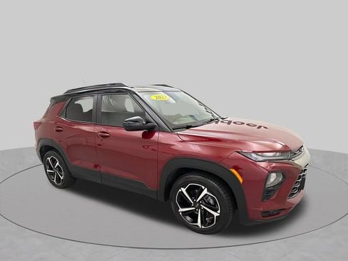 Used 2023 Chevrolet TrailBlazer RS w/ Sun and Liftgate Package FWD image 10