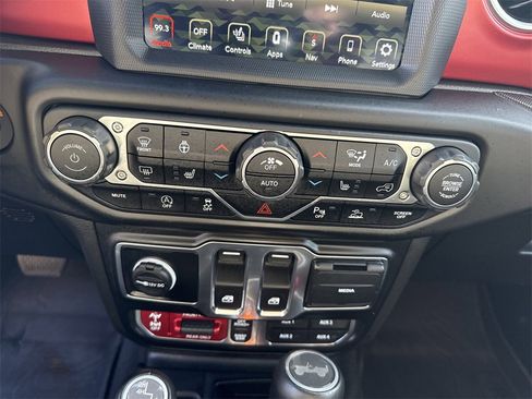 Used 2023 Jeep Wrangler Rubicon w/ Steel Bumper Group image 27