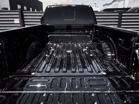 Used 2022 Ford F450 Limited w/ FX4 Off-Road Package AWD/4WD image 32