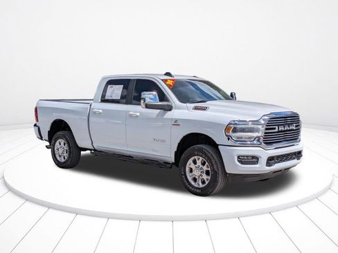 Used 2024 RAM 2500 Laramie w/ Safety Group AWD/4WD image 2