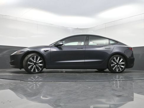 Used 2024 Tesla Model 3 Standard Range RWD image 26