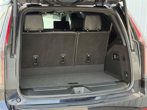 Used 2024 Cadillac Escalade Sport Platinum AWD/4WD image 5