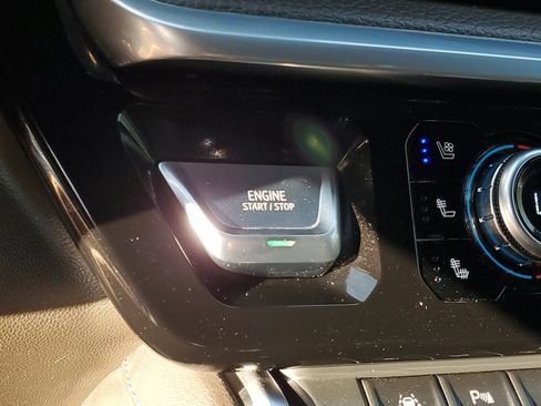 Used 2022 GMC Sierra 1500 Denali AWD/4WD image 25