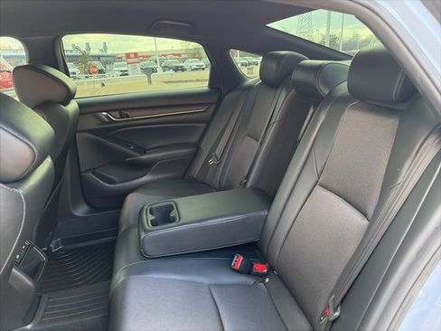 Used 2022 Honda Accord Sport image 6