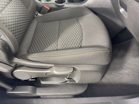 Used 2020 GMC Terrain SLE image 31