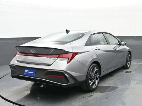 Certified 2025 Hyundai Elantra Sport image 4