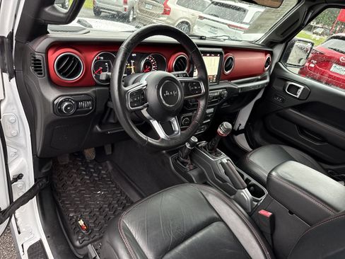 Used 2018 Jeep Wrangler Rubicon AWD/4WD image 11