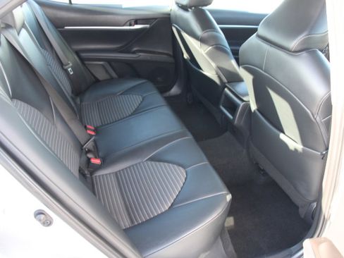 Used 2023 Toyota Camry SE image 17