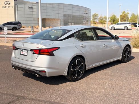 Certified 2024 Nissan Altima 2.5 SR w/ SR Premium Package FWD image 8