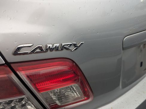 Used 2011 Toyota Camry LE w/ LE Extra-Value Pkg image 12