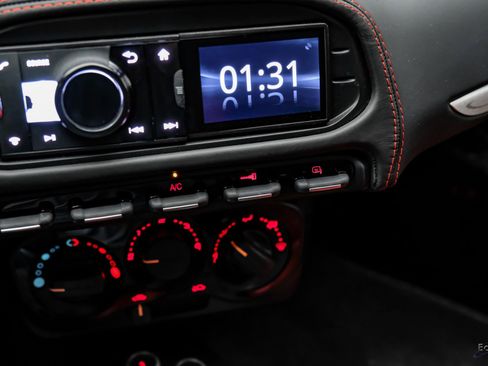 Used 2015 Alfa Romeo 4C Coupe w/ Leather Interior Group RWD image 58