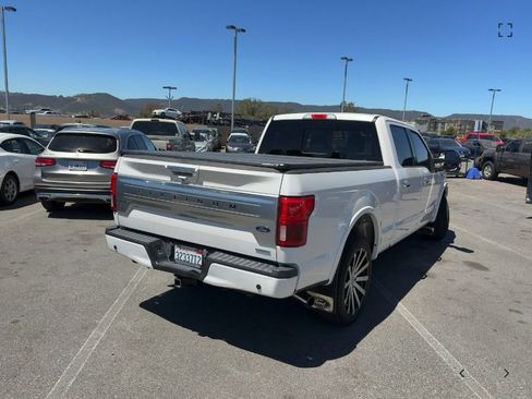 Used 2019 Ford F150 Platinum w/ Equipment Group 701A Luxury AWD/4WD image 3