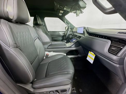 New 2026 INFINITI QX80 Autograph w/ Premium Cargo Package image 38