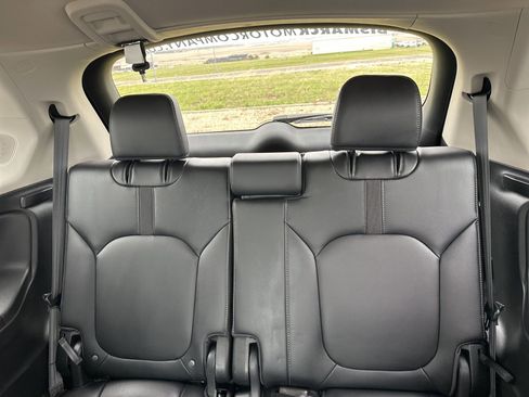 Used 2024 Honda Pilot Touring image 22