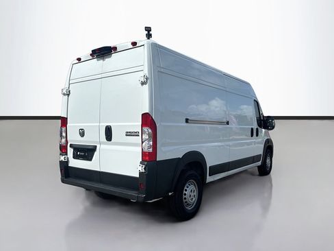Used 2025 RAM ProMaster 2500 w/ Convenience Group FWD image 3
