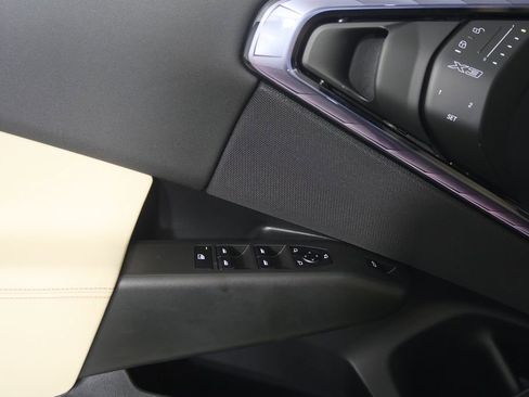 Used 2025 BMW X3 xDrive30i w/ Premium Package image 8