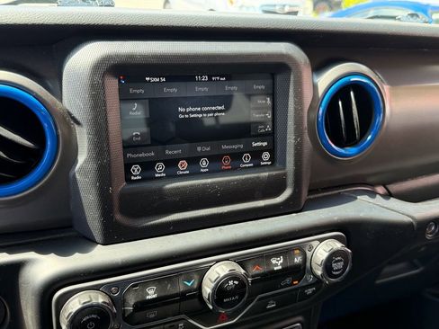 Certified 2023 Jeep Wrangler Sport AWD/4WD image 17