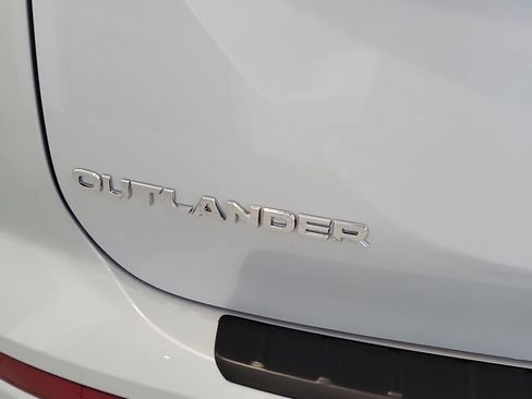 New 2026 Mitsubishi Outlander Trail Edition image 7