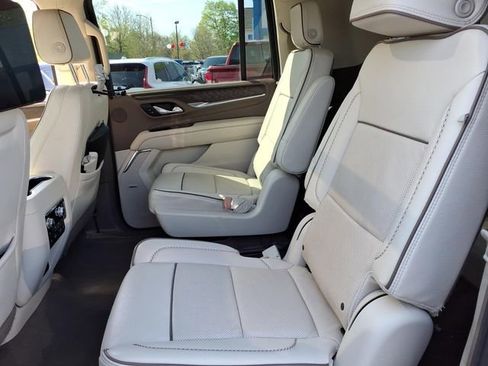Used 2023 GMC Yukon XL Denali AWD/4WD image 21