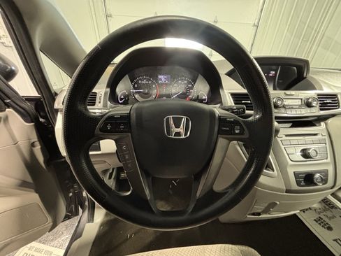 Used 2017 Honda Odyssey LX image 16