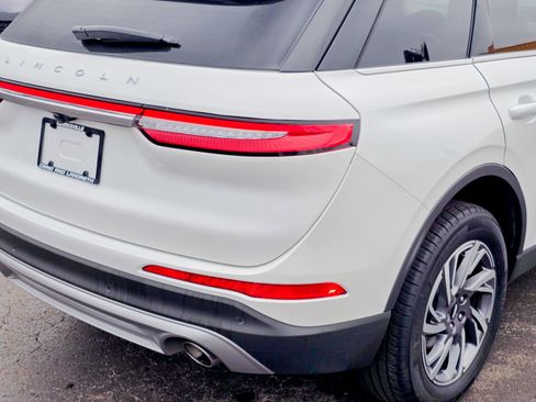 Used 2024 Lincoln Corsair FWD image 19