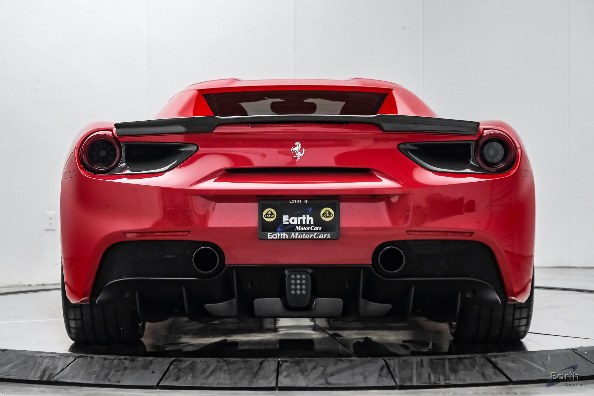Used 2018 Ferrari 488 Spider RWD image 16