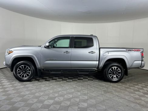 Used 2021 Toyota Tacoma TRD Sport w/ Technology Package AWD/4WD image 9