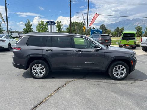 Used 2023 Jeep Grand Cherokee L Limited AWD/4WD image 7
