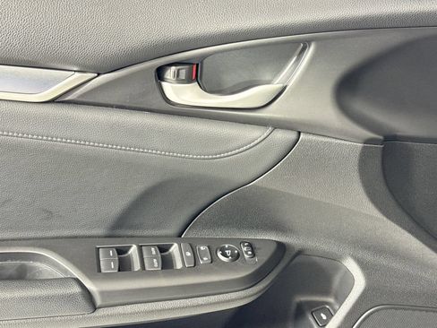 Used 2018 Honda Civic Touring image 14