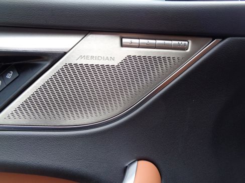 Used 2024 Jaguar F-PACE R-Dynamic S image 16