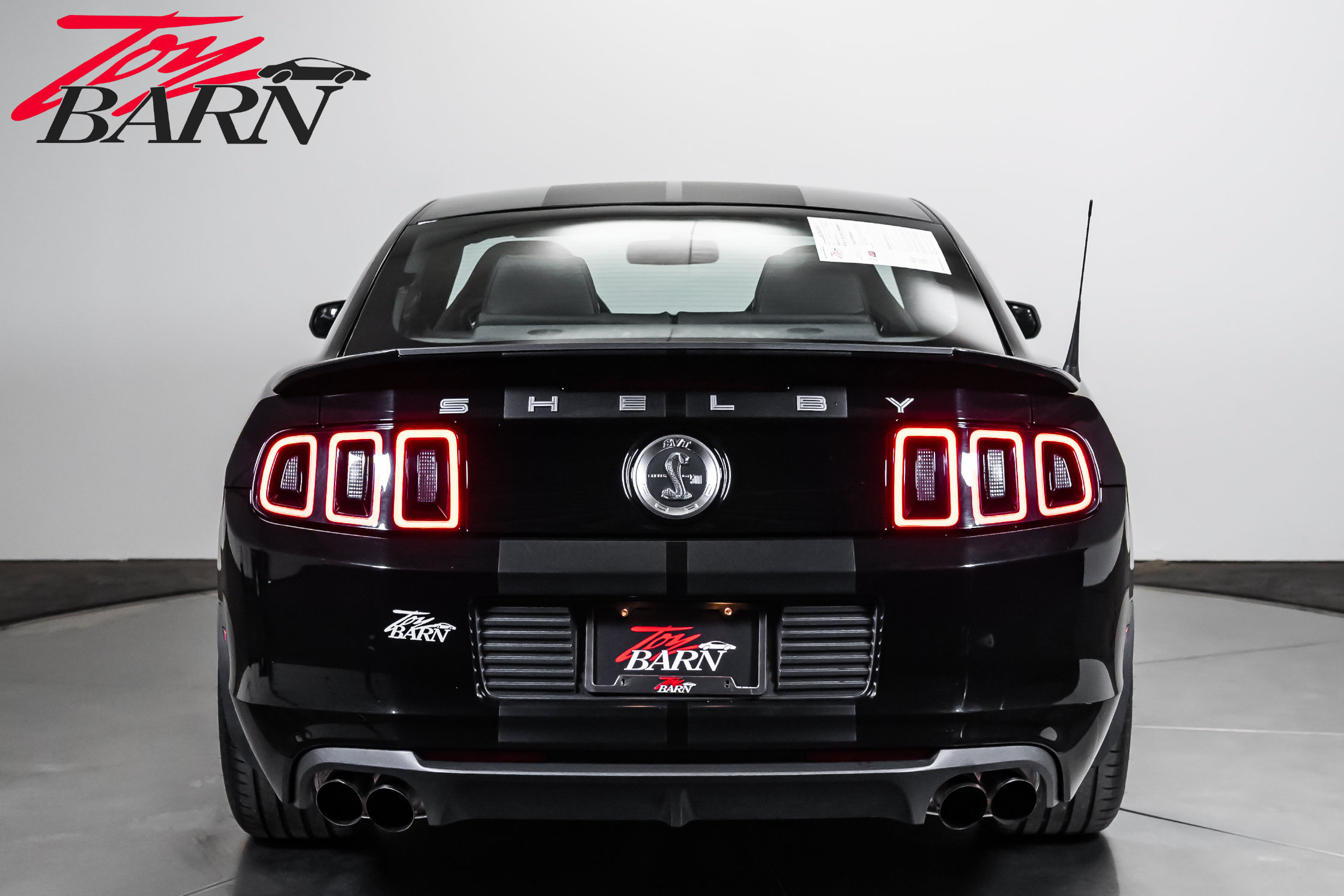Used 2013 Ford Mustang Shelby GT500 RWD image 4