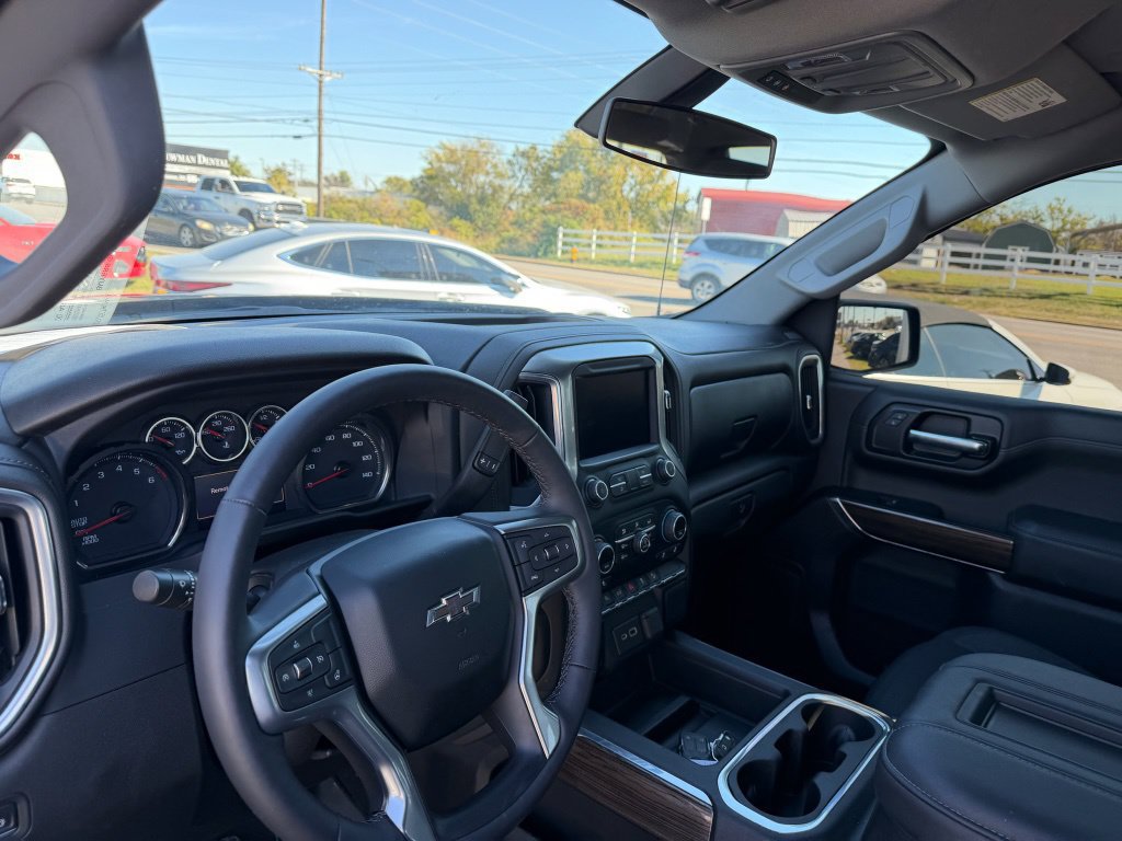 Used 2022 Chevrolet Silverado 1500 RST AWD/4WD image 11