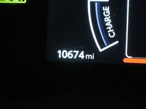 Used 2025 Toyota Camry SE w/ Convenience Package FWD image 19