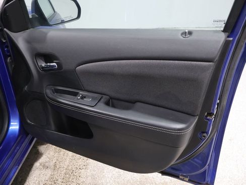 Used 2014 Dodge Avenger SE image 22