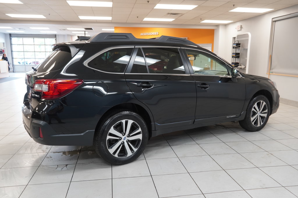 Used 2019 Subaru Outback 2.5i Limited AWD/4WD image 14