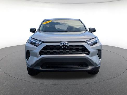 Used 2025 Toyota RAV4 LE AWD/4WD image 9