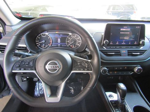 Used 2022 Nissan Altima 2.5 SR image 15