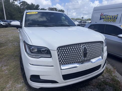Used 2023 Lincoln Navigator L Reserve AWD/4WD image 1