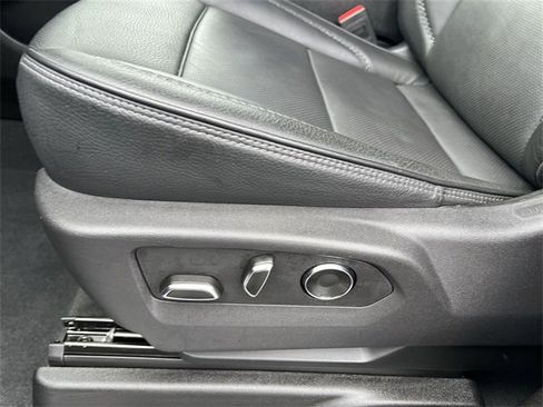 Certified 2025 GMC Yukon XL Denali image 14