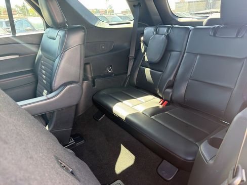 Used 2025 Ford Explorer ST-Line AWD/4WD image 17