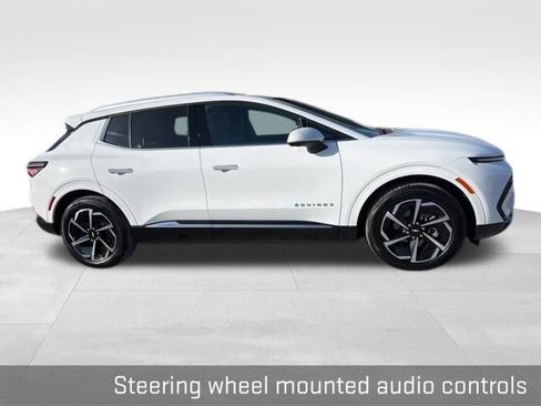 Used 2025 Chevrolet Equinox EV LT w/ Convenience Package image 19