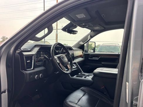 Used 2024 GMC Sierra 3500 Denali w/ Technology Package AWD/4WD image 9
