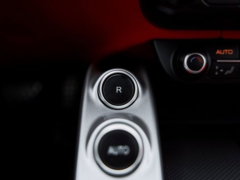 Used 2020 Ferrari GTC4Lusso T image 66