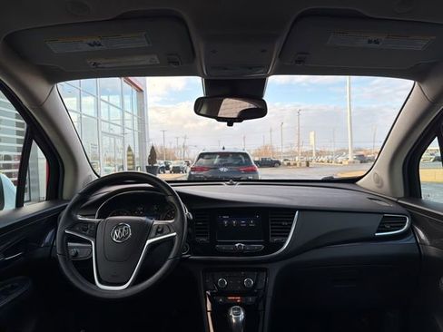 Used 2022 Buick Encore Preferred w/ Safety Package image 11